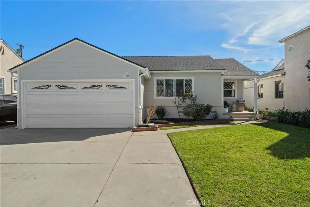 3426 Roxanne, Long Beach