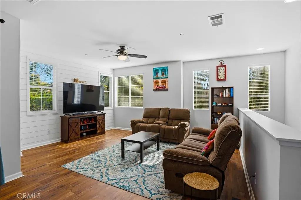 609 Savi 101, Corona