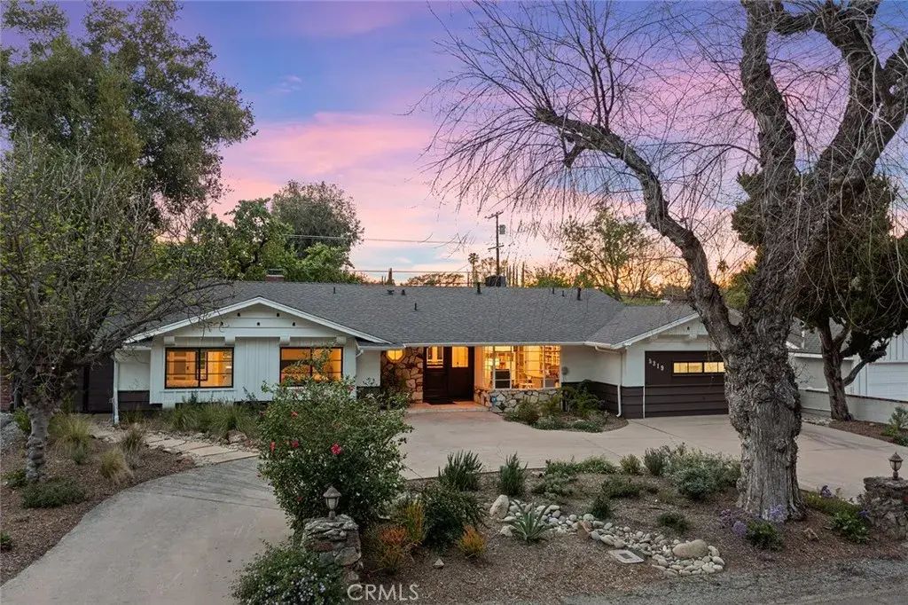 5319 Penfield Avenue, Woodland Hills