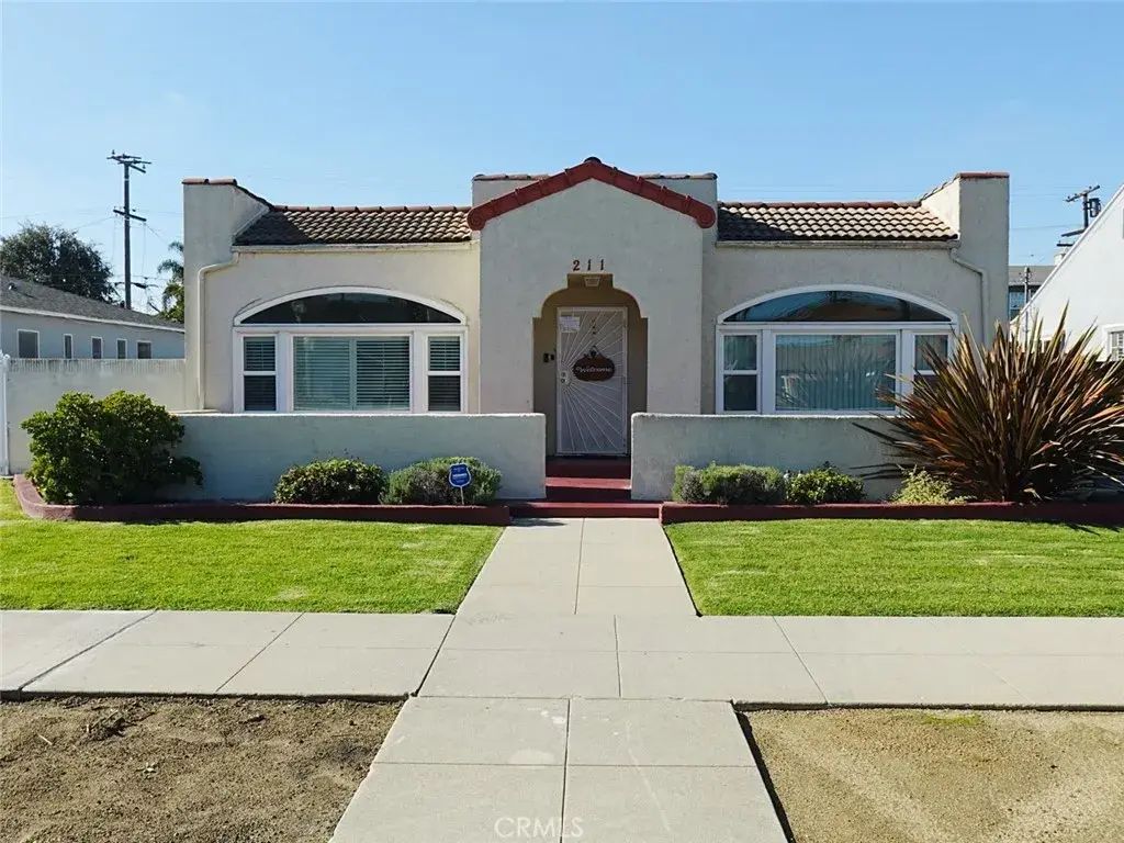 211 S Poinsettia Avenue, Compton