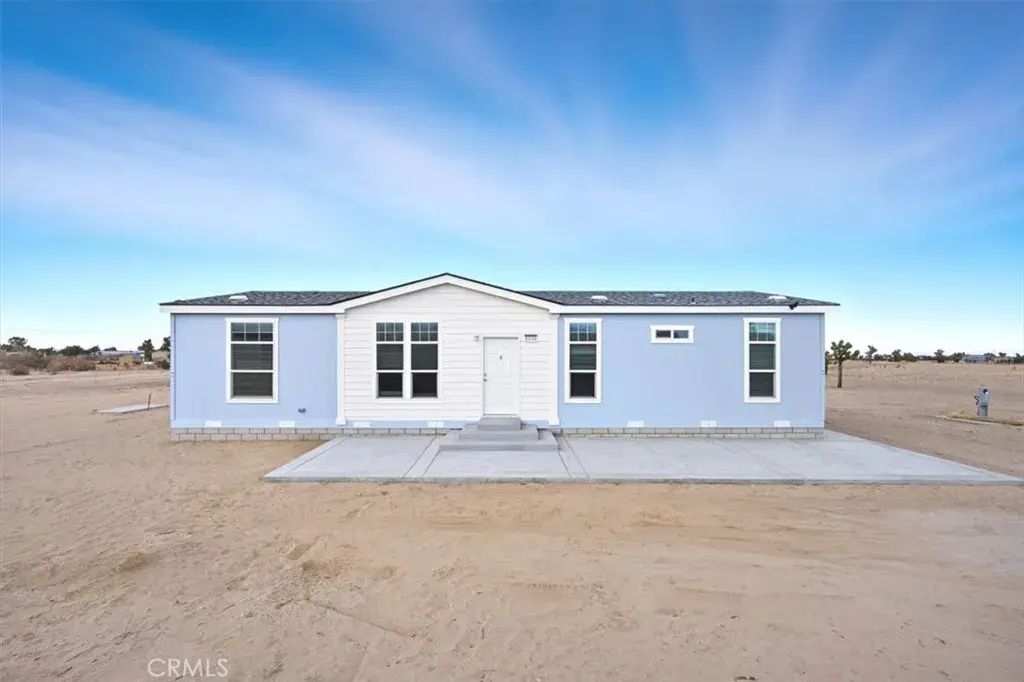 5430 Luna Road, Phelan