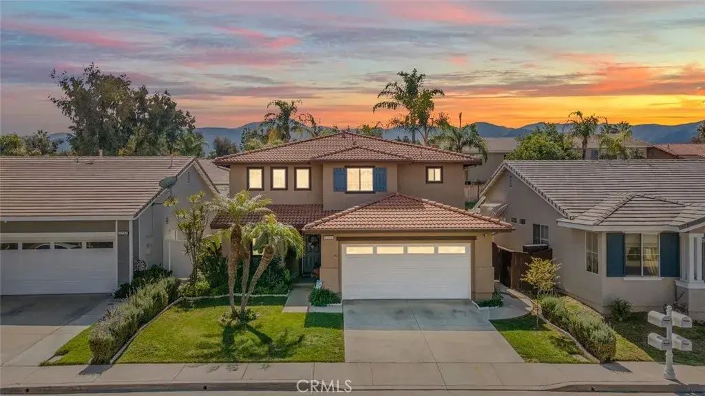 1284 Longport Way, Corona