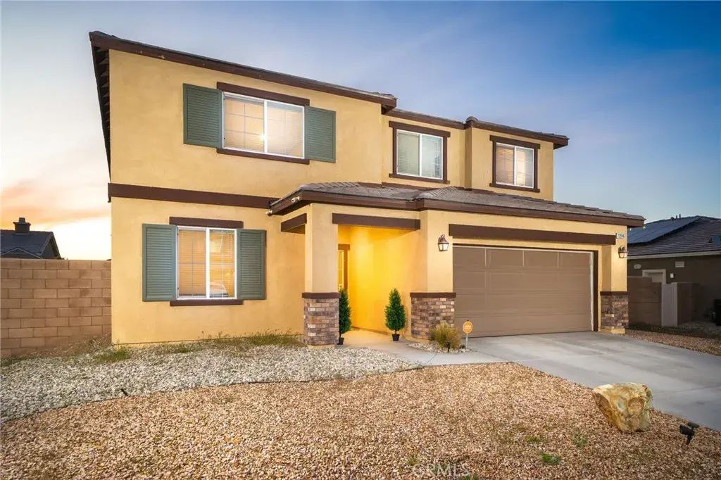 13946 Camino Cinco, Victorville