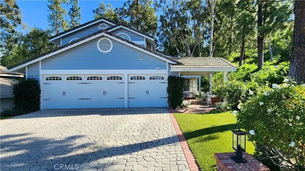 7324 Woodvale Court, West Hills