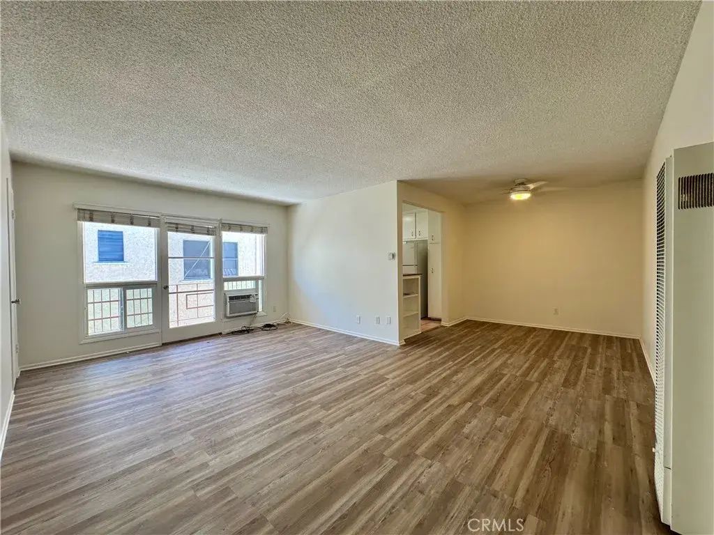 122 N Croft 7, Los Angeles