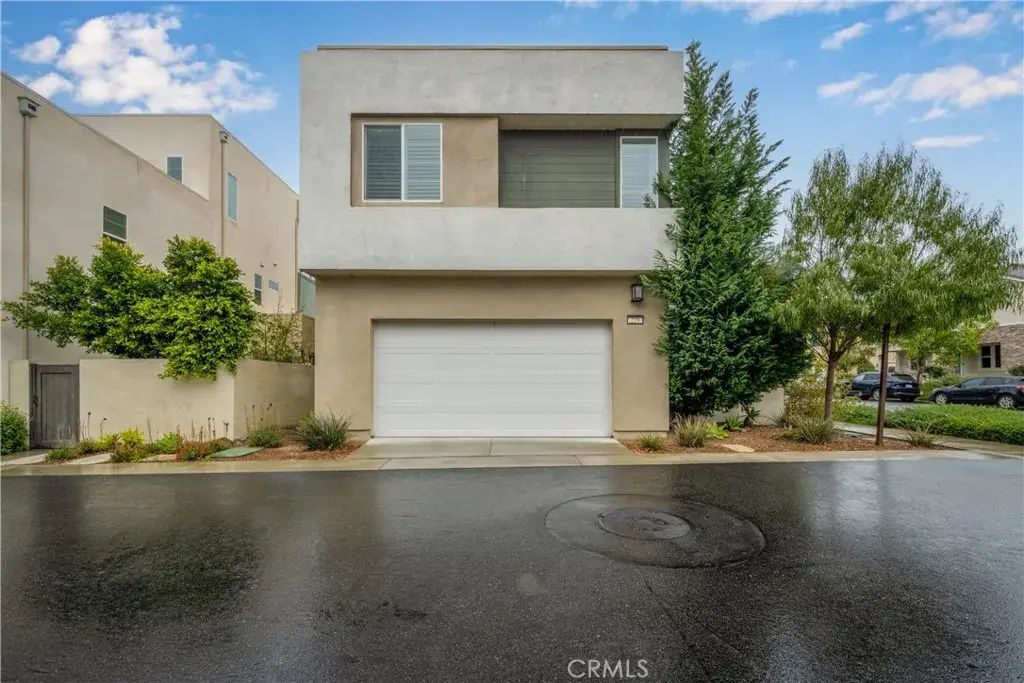 229 Chorus, Irvine