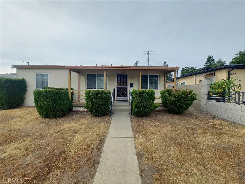 8355 Hazeltine, Panorama City