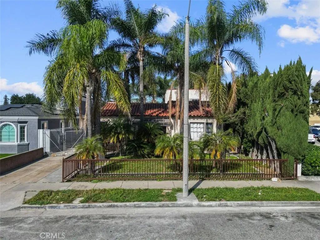 10001 Bowman Avenue, South Gate