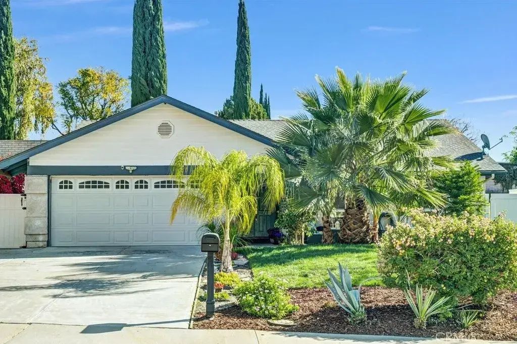 30308 Jasmine Valley, Canyon Country