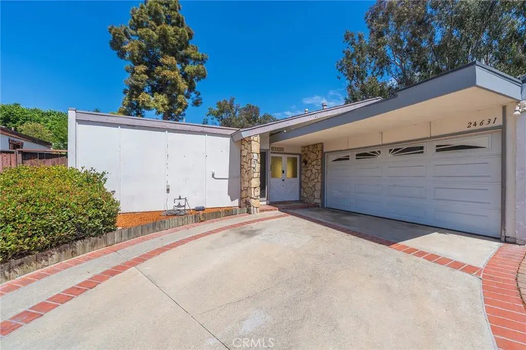 24631 Overlake, Lake Forest