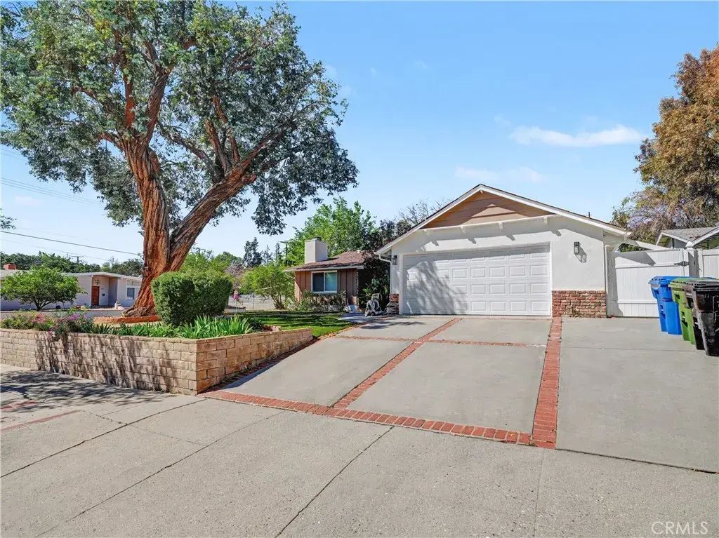 6151 Neddy, Woodland Hills