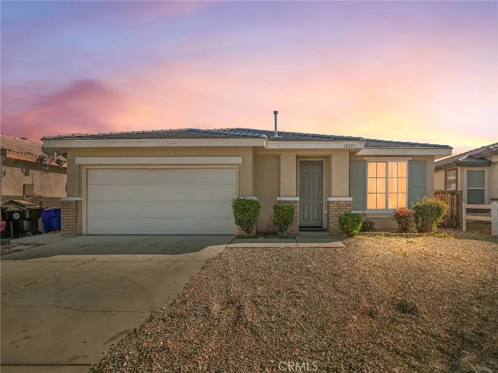 12357 Luna, Victorville