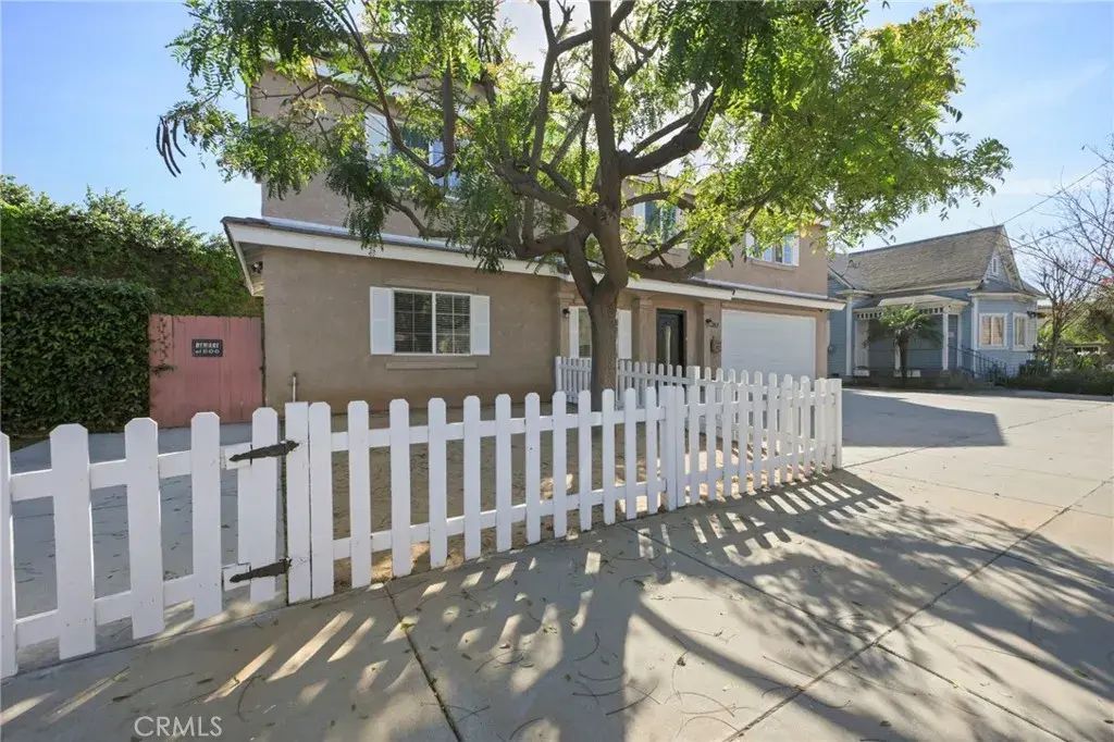 2057 Bush, Santa Ana