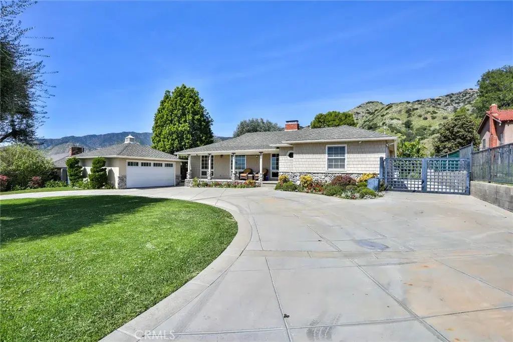 579 E Sierra Madre, Azusa