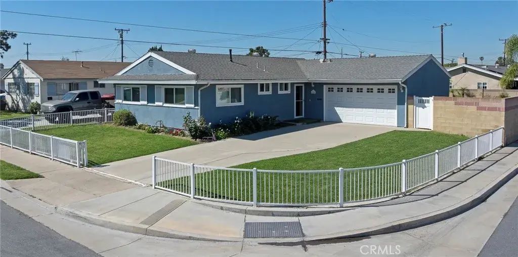 10151 Christopher, Cypress