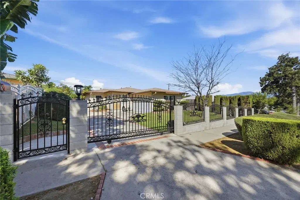 671 Peggy, La Puente