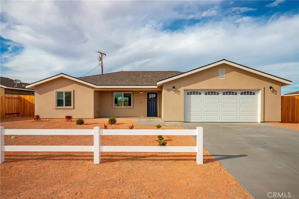 8213 Peach Avenue, California City