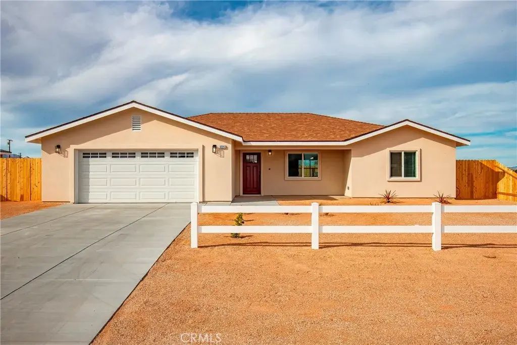 8225 Peach Avenue, California City