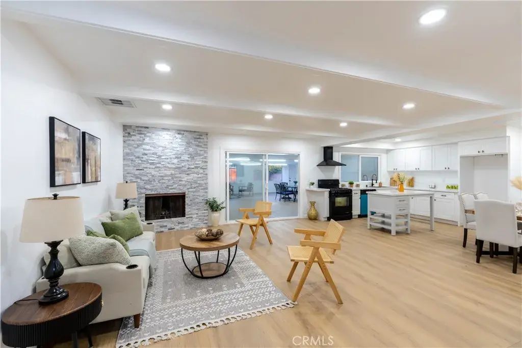 5245 N Mountain View, San Bernardino