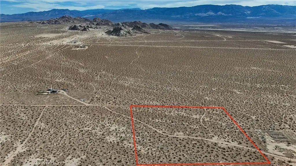 714 Esaw, Lucerne Valley