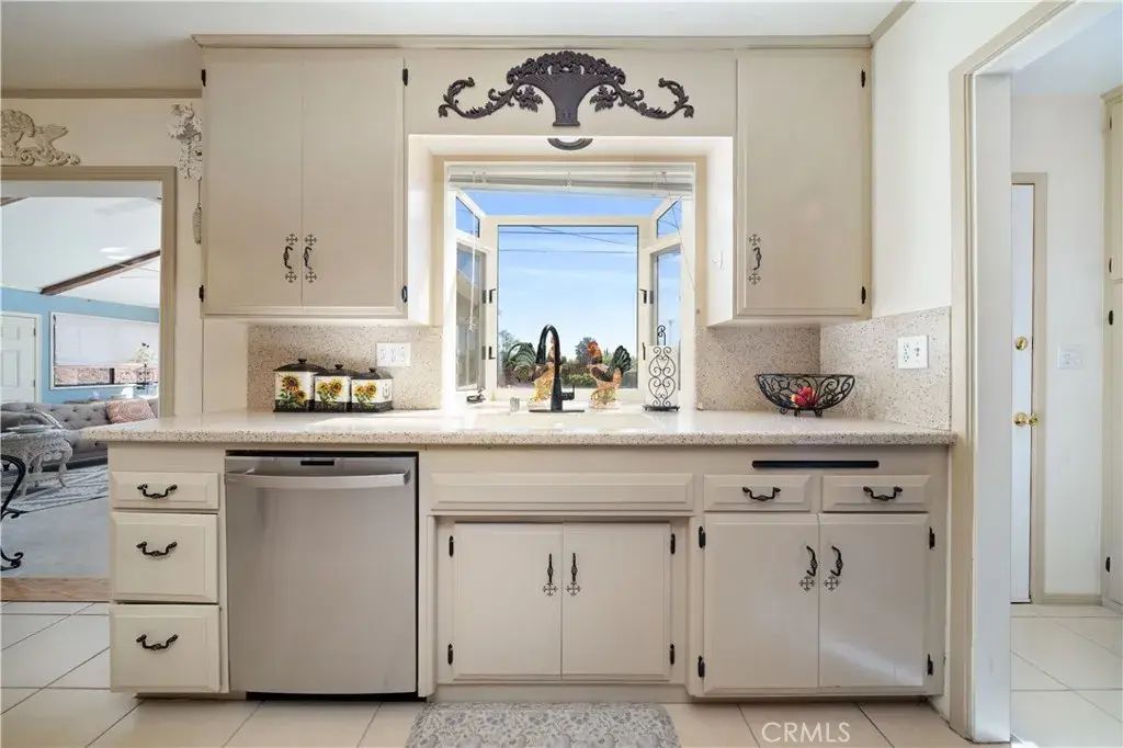 8310 Natalie Lane, West Hills