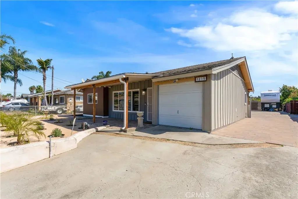 1215 Lagan, Vista