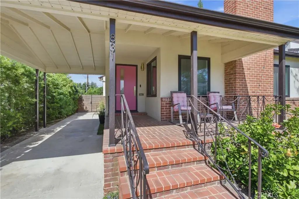 831 E Walnut, Burbank