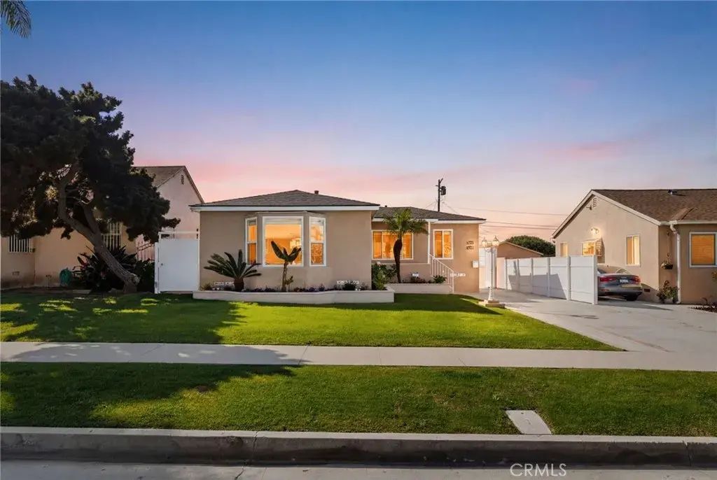 2046 W 112th, Los Angeles