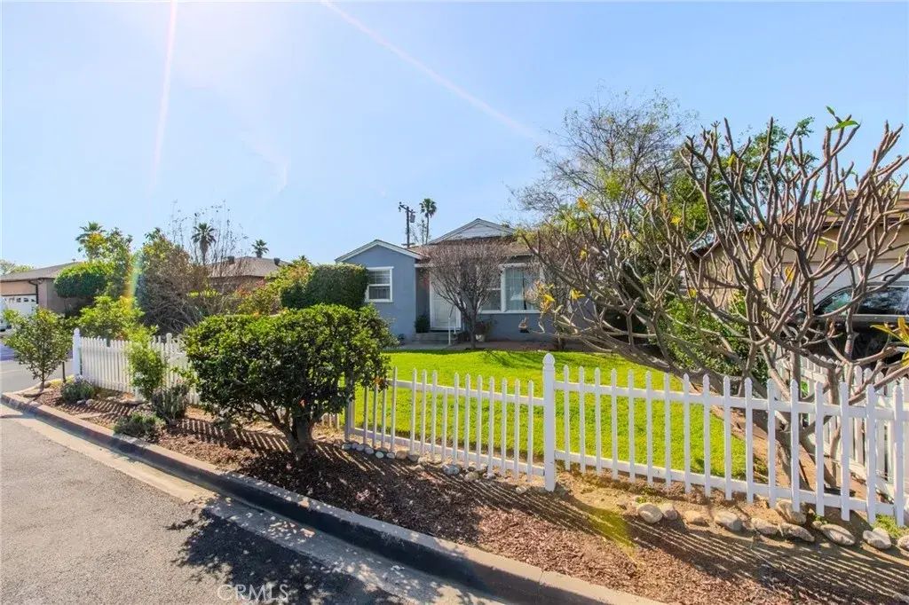 1336 Starhaven, Duarte