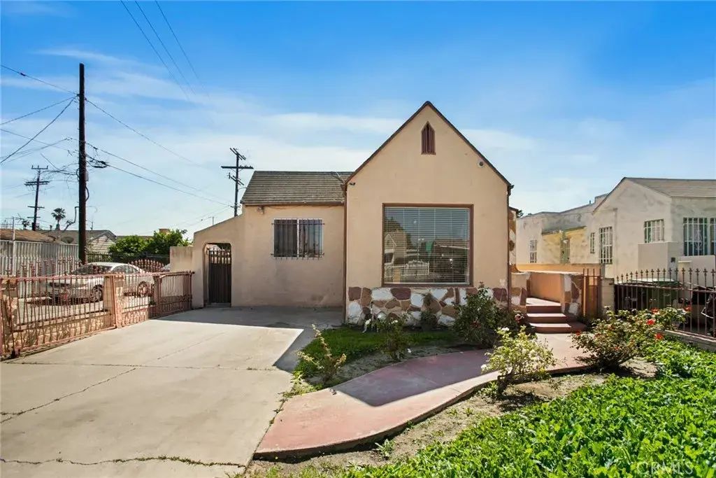 514 W 102nd St, Los Angeles