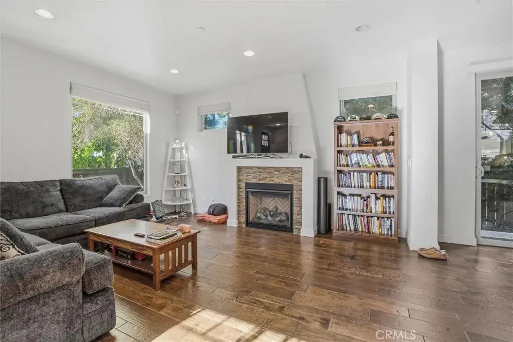 879 Islay, San Luis Obispo