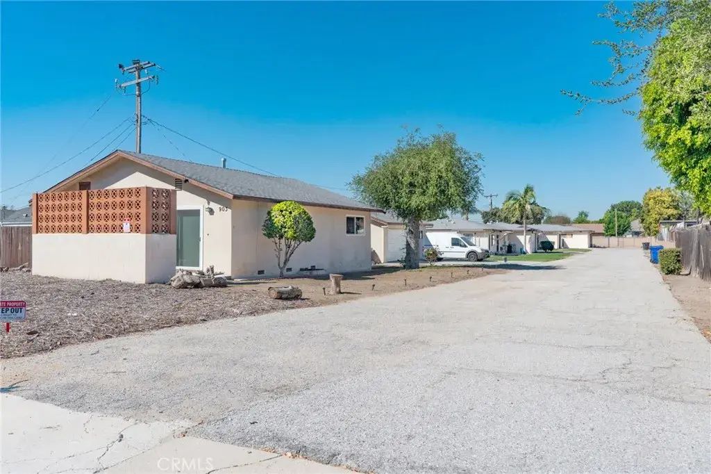 903 Las Lomas Road, Duarte