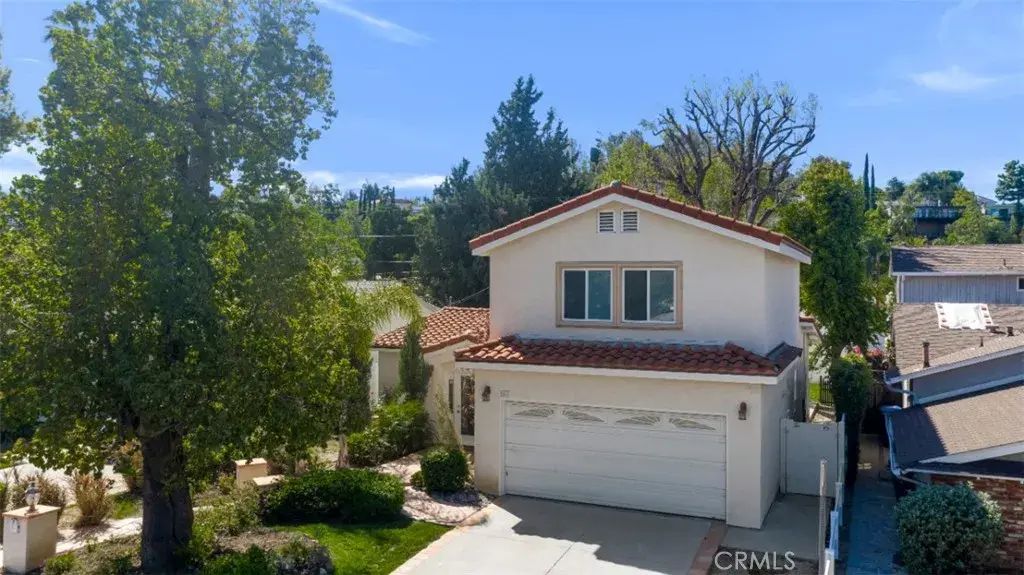 5063 Serrania Avenue, Woodland Hills