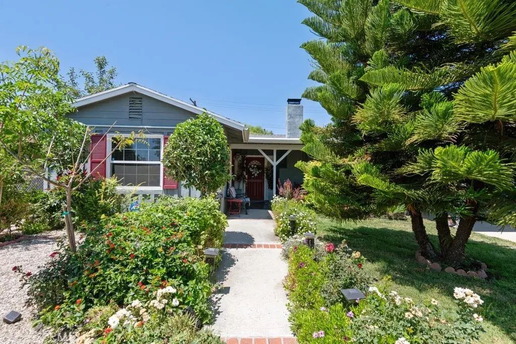 7349 Ponce Ave, West Hills
