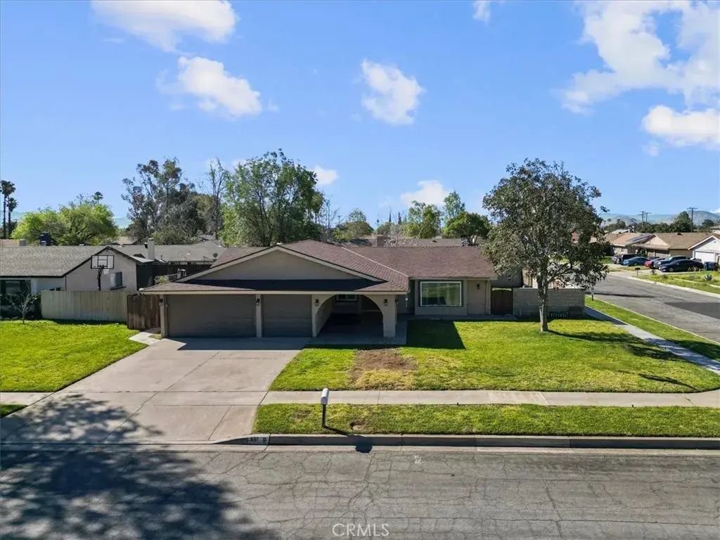 661 Woodhill, Rialto