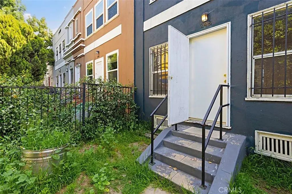 248 Columbia, Los Angeles