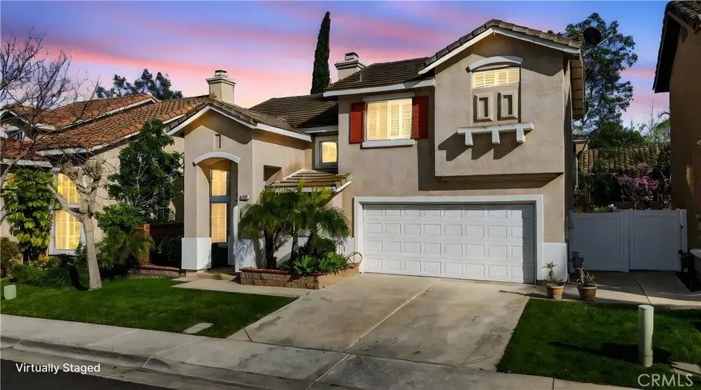 1232 Paseo Azul, Corona