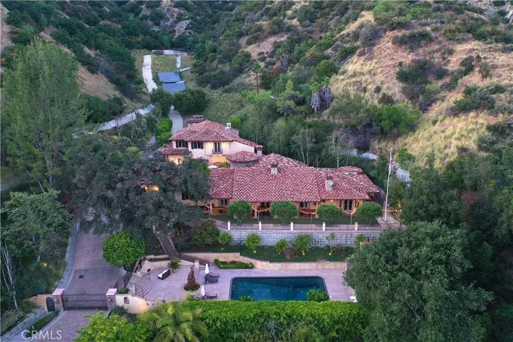 905 Crescent, Monrovia