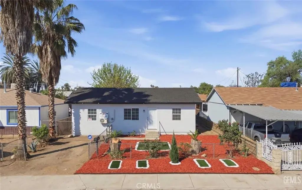 10720 Santa Ana Street, Lamont