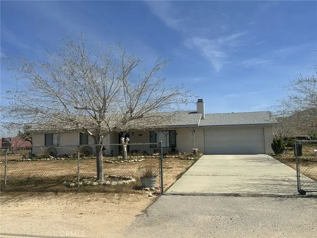 9239 Joshua, Apple Valley