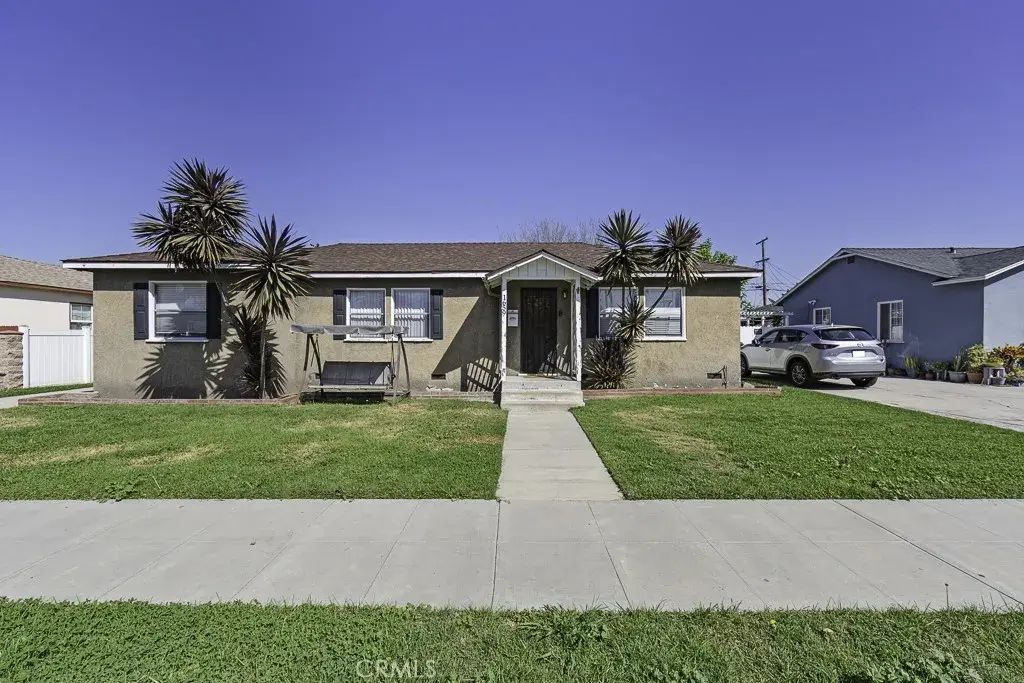1659 E Plymouth, Long Beach