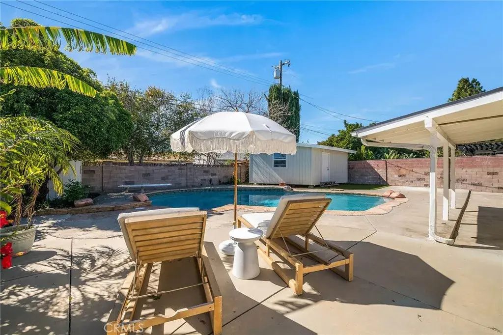 24224 Welby, West Hills