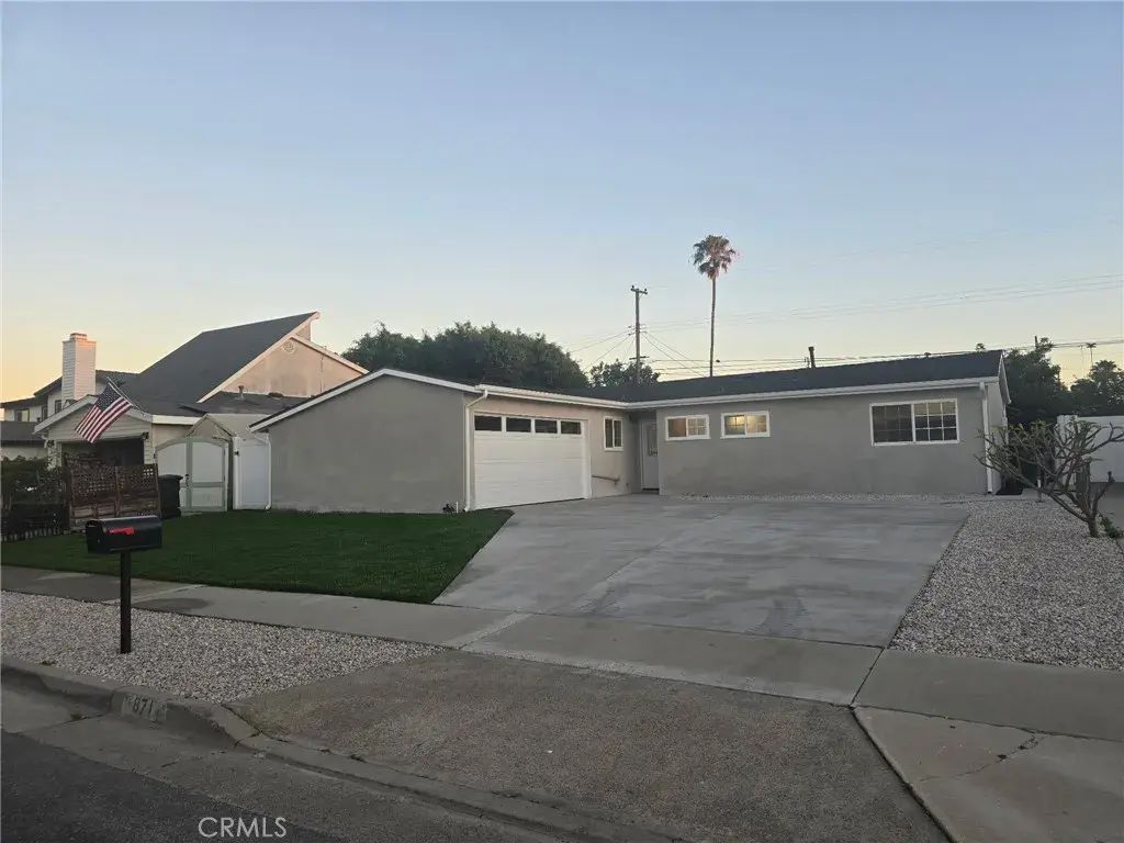 871 Joann, Costa Mesa