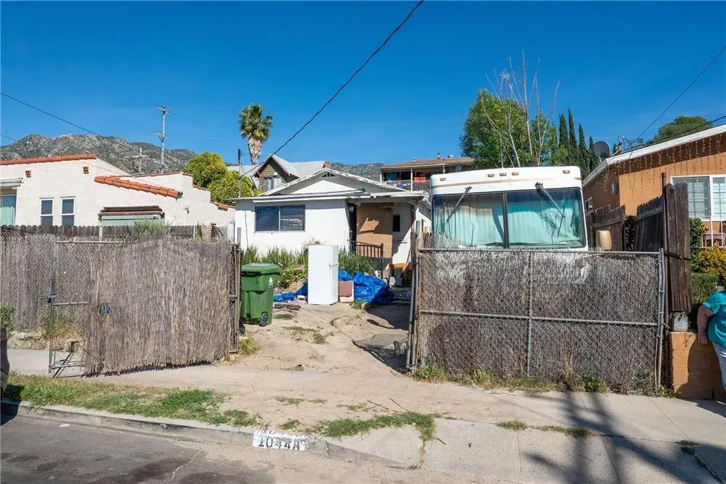 10448 Mountair Avenue, Tujunga