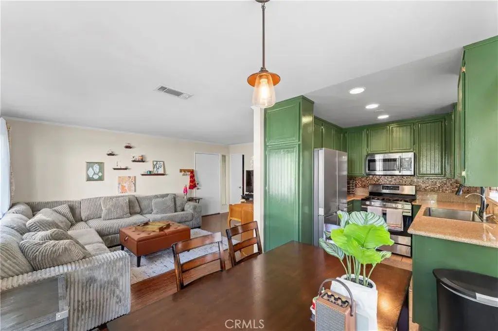 18128 Sundowner 1139, Canyon Country