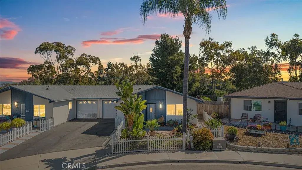 392 San Dimas, Oceanside