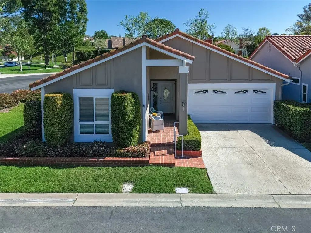 27671 Via Granados, Mission Viejo