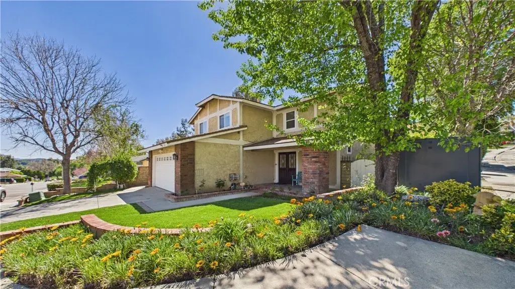 27563 Open Crest, Saugus