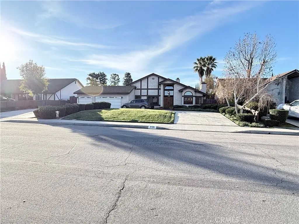 3126 E Oak Knoll, West Covina