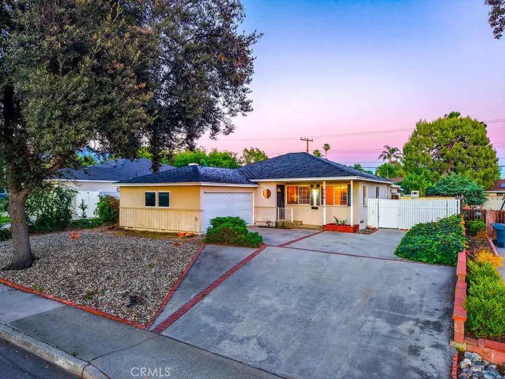 368 Geneva Avenue, Claremont